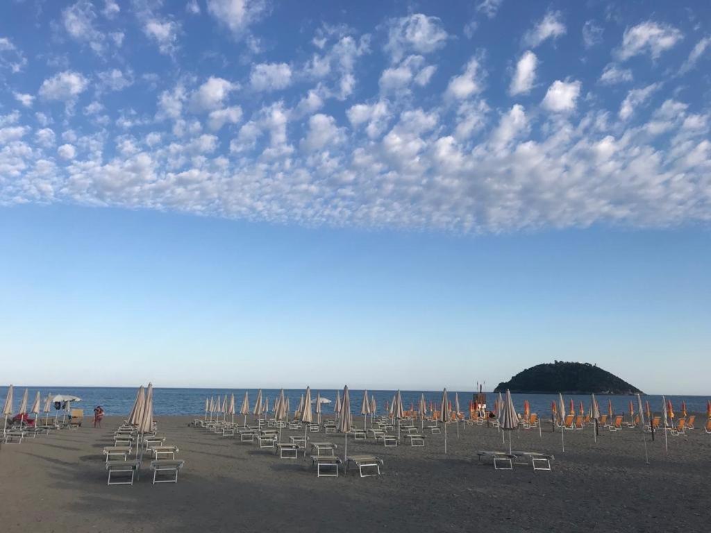 Dea Apartments Albenga Eksteriør billede